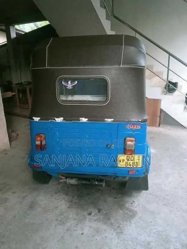 Bajaj RE 2008