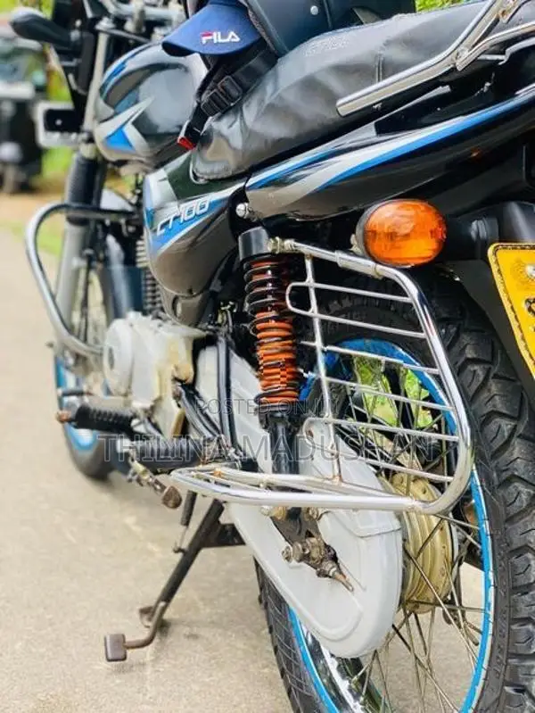Bajaj CT100 2015