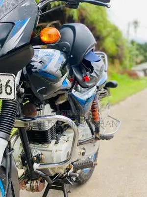 Bajaj CT100 2015