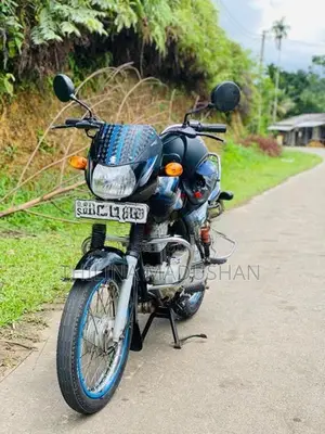 Bajaj CT100 2015
