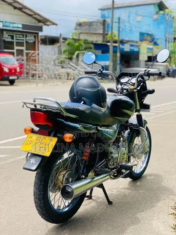 Bajaj CT100 2015