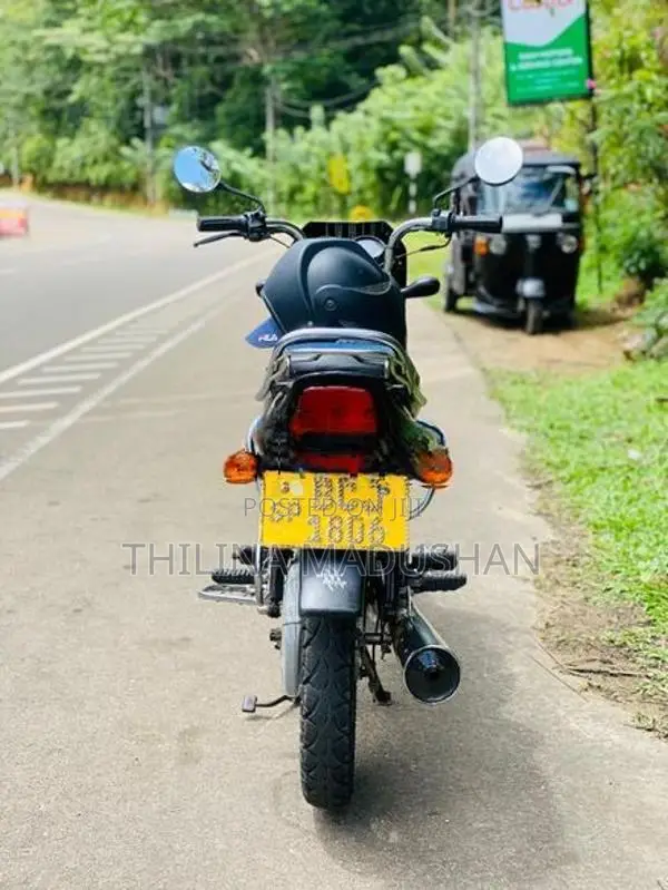 Bajaj CT100 2015