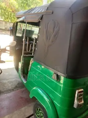 Bajaj RE 2019