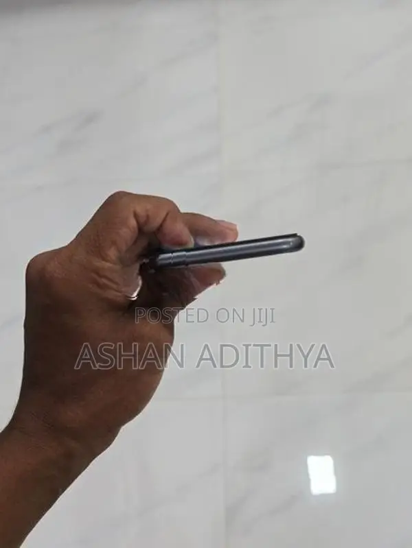 Apple iPhone 8 (Used)