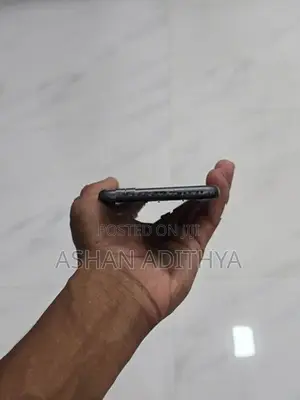 Apple iPhone 8 (Used)