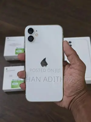 Apple iPhone 11 (Used)