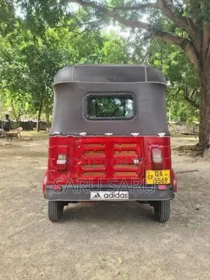 Bajaj RE 2016