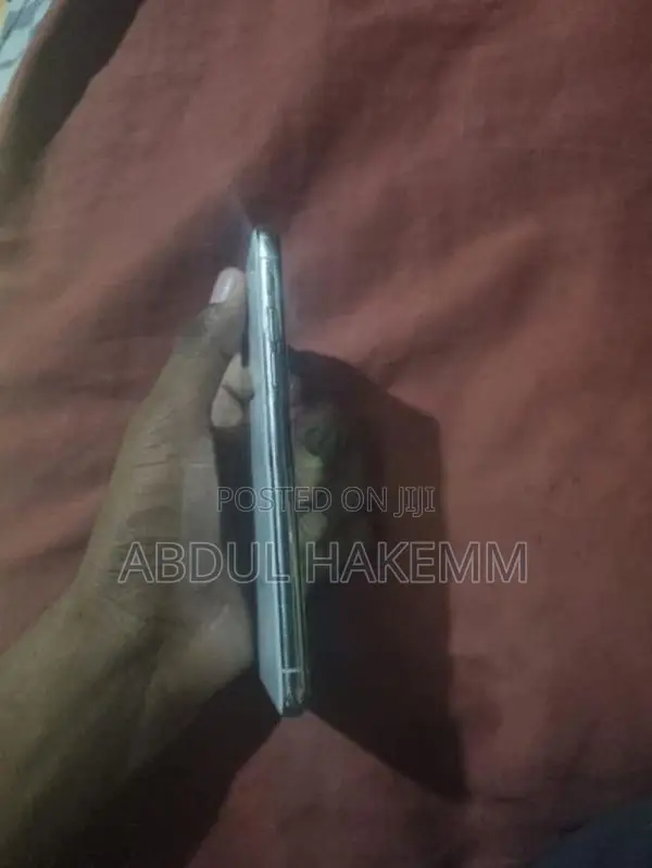 Apple iPhone X (Used)