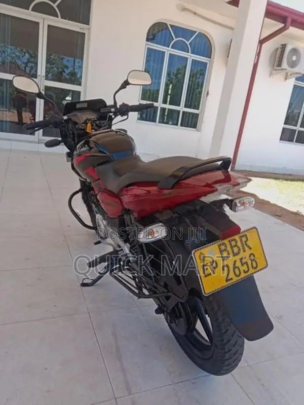 Bajaj Pulsar 150 2015