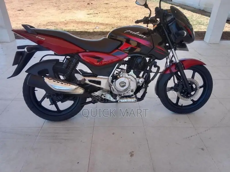 Bajaj Pulsar 150 2015