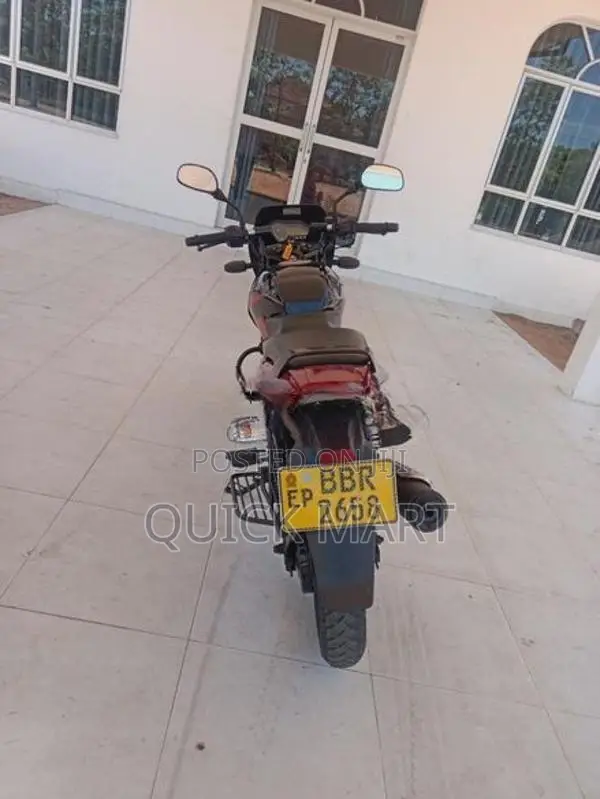 Bajaj Pulsar 150 2015