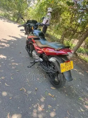 Bajaj Pulsar 150 2015