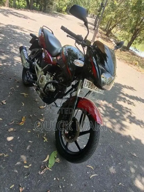 Bajaj Pulsar 150 2015