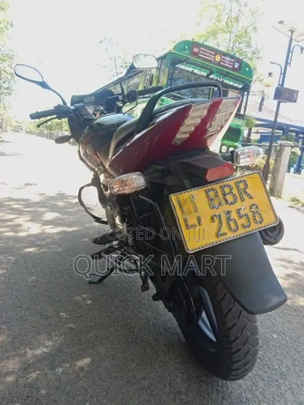 Bajaj Pulsar 150 2015