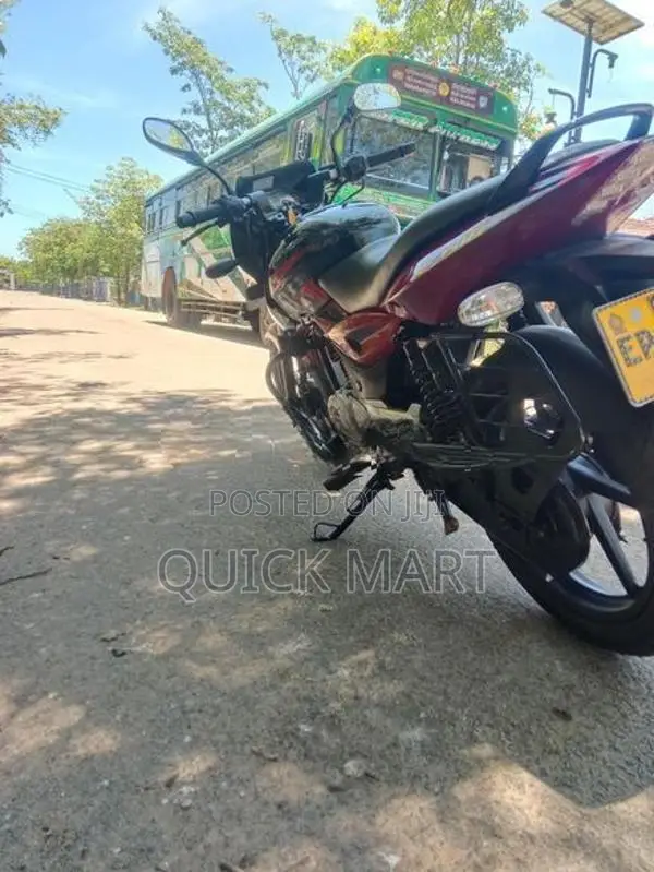 Bajaj Pulsar 150 2015