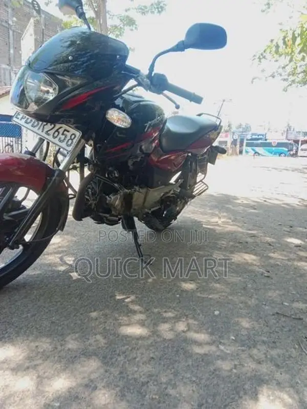 Bajaj Pulsar 150 2015