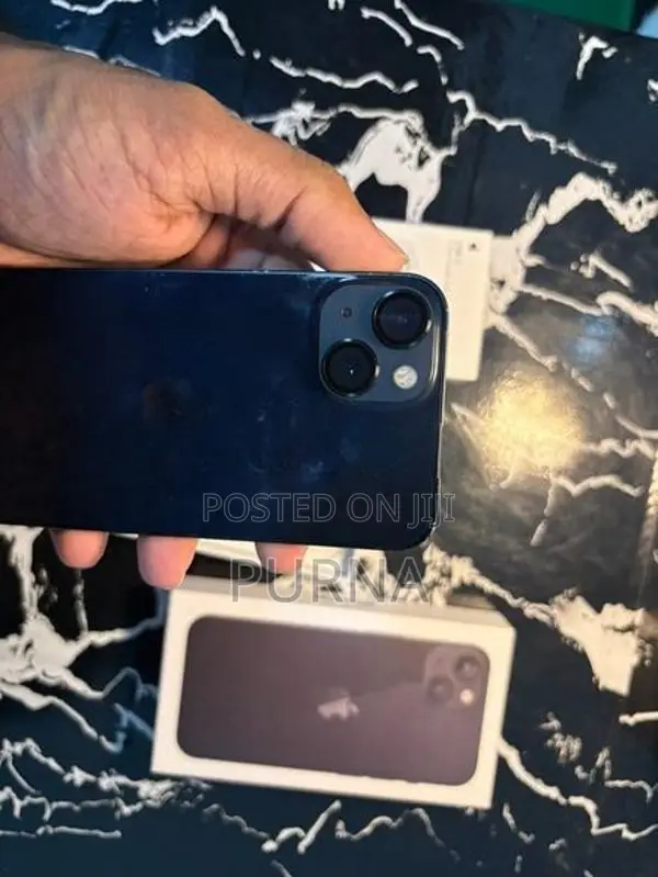 Apple iPhone 13 (Used)