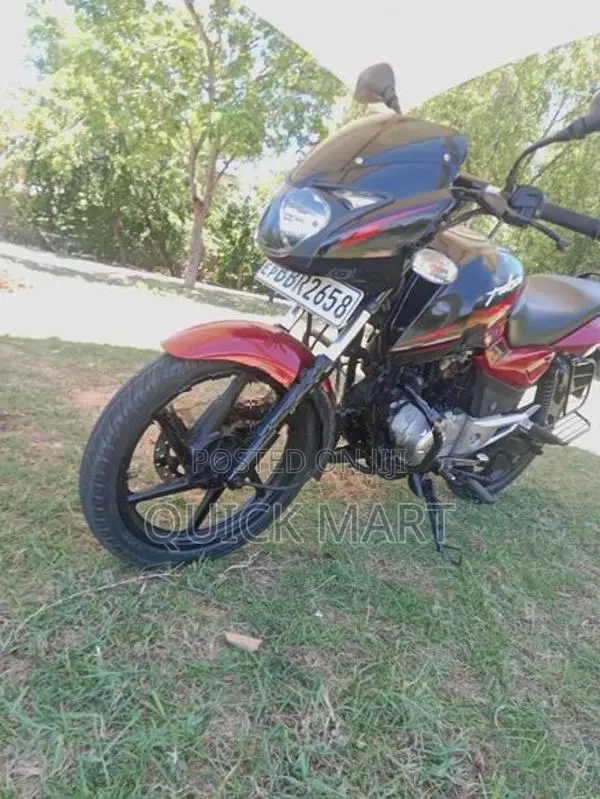Bajaj Pulsar 150 2015