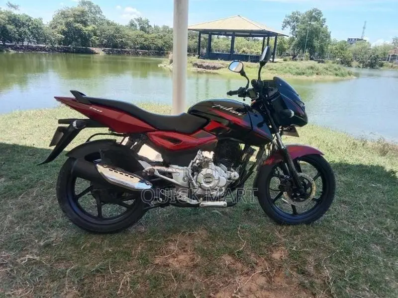 Bajaj Pulsar 150 2015
