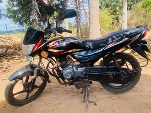 Bajaj Platina 100 2017