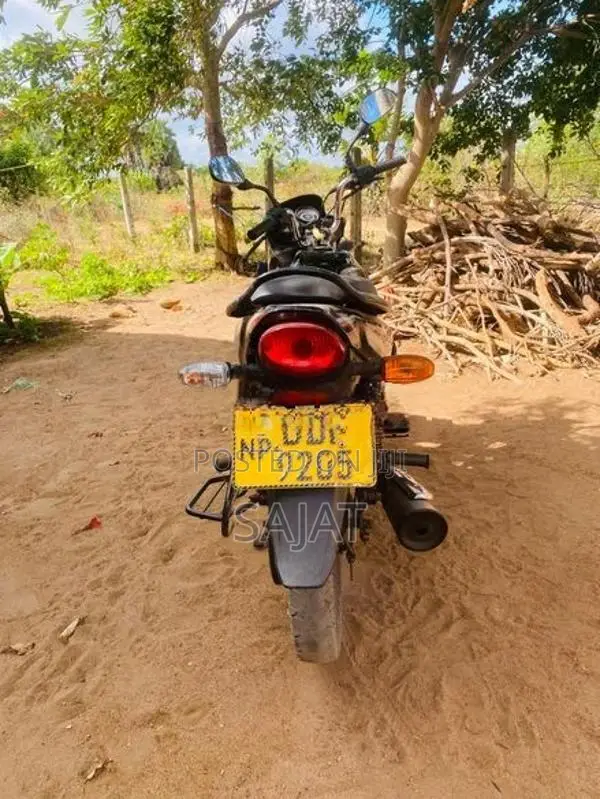 Bajaj Platina 100 2017