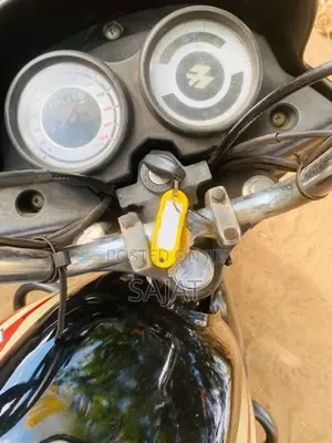 Bajaj Platina 100 2017