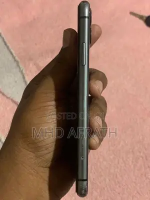 Apple iPhone 11 LLA (Used)
