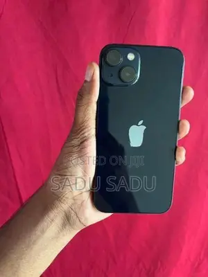 Apple iPhone 13 (Used)