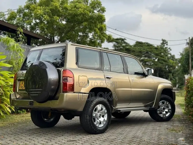 Nissan Patrol TD42 Diesal Inline 6 2014