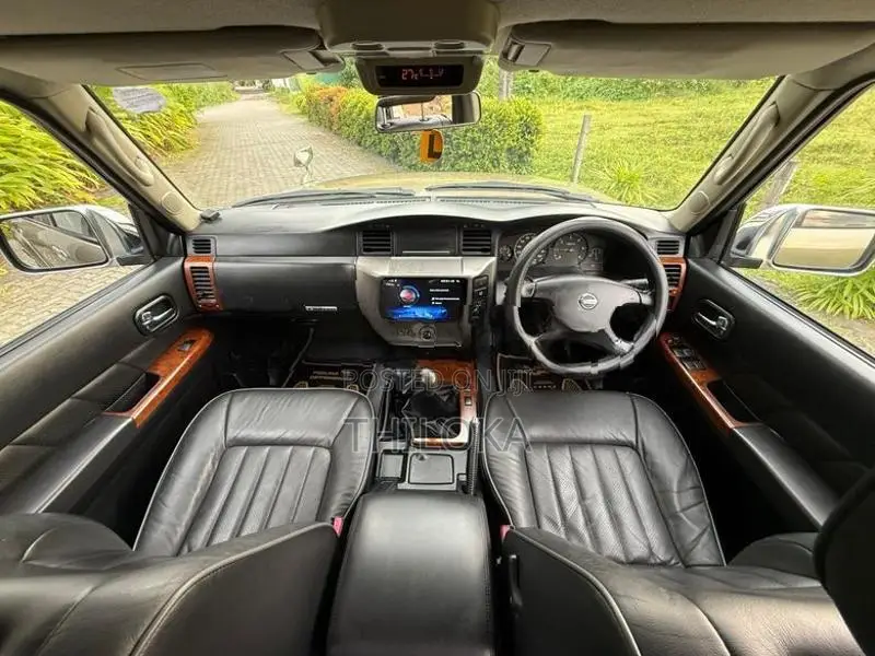 Nissan Patrol TD42 Diesal Inline 6 2014