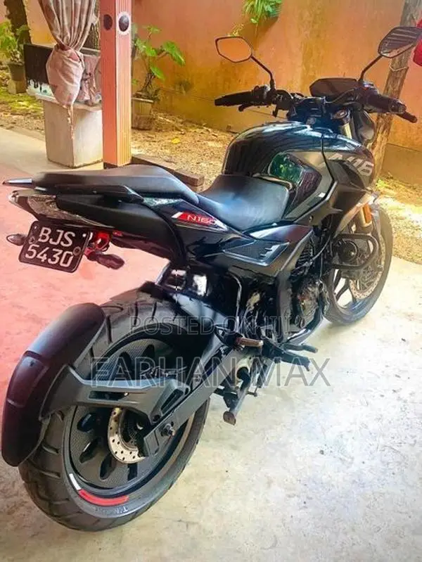 Bajaj Pulsar N160 2025
