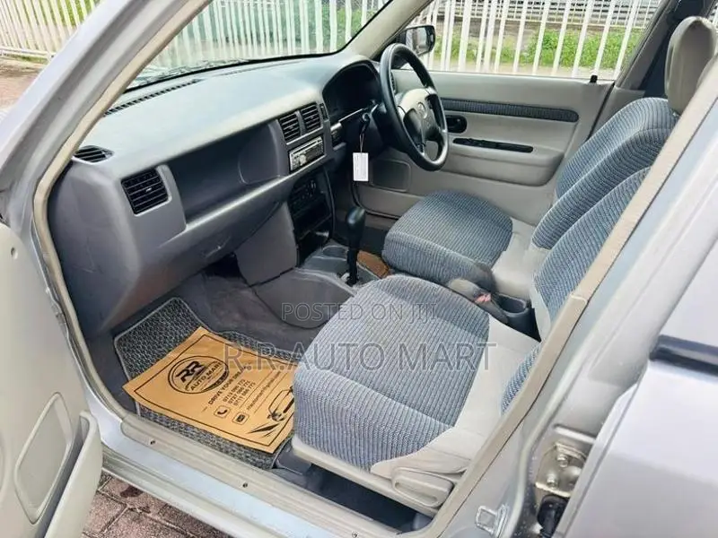 Mazda Demio 1998