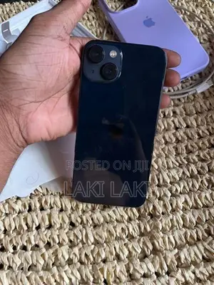 Apple iPhone 13 (Used)