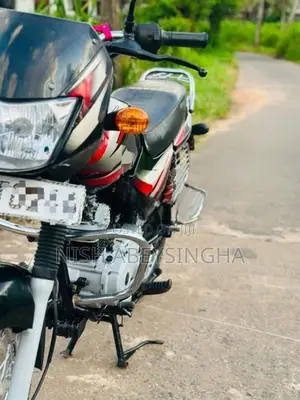 Bajaj CT100 2018