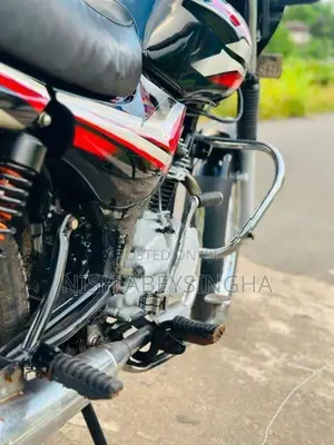 Bajaj CT100 2018