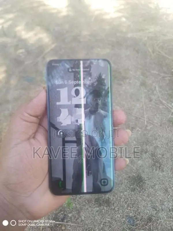 Samsung Galaxy S22 256 GB (Used)