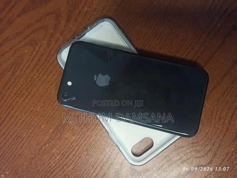 Apple iPhone 8 (Used)