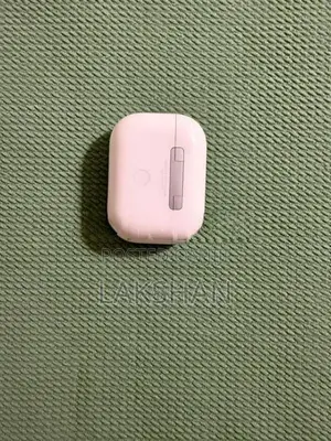 Apple AirPods Pro 2nd Gen Lightning