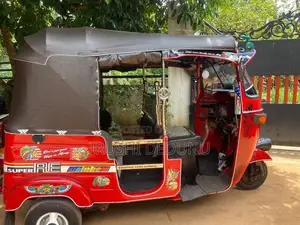 Bajaj RE 2011