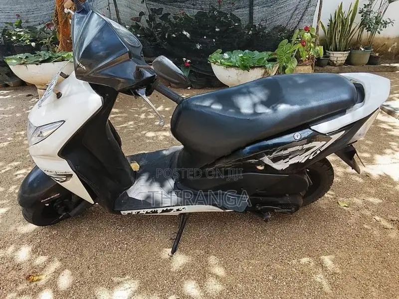 Honda Dio SCV 2016