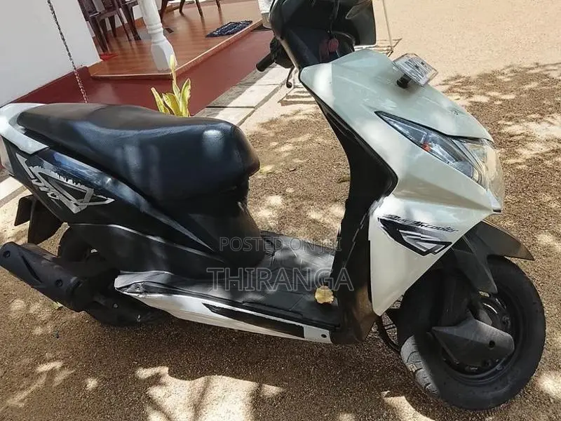 Honda Dio SCV 2016