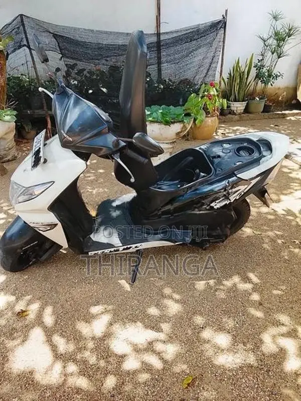 Honda Dio SCV 2016
