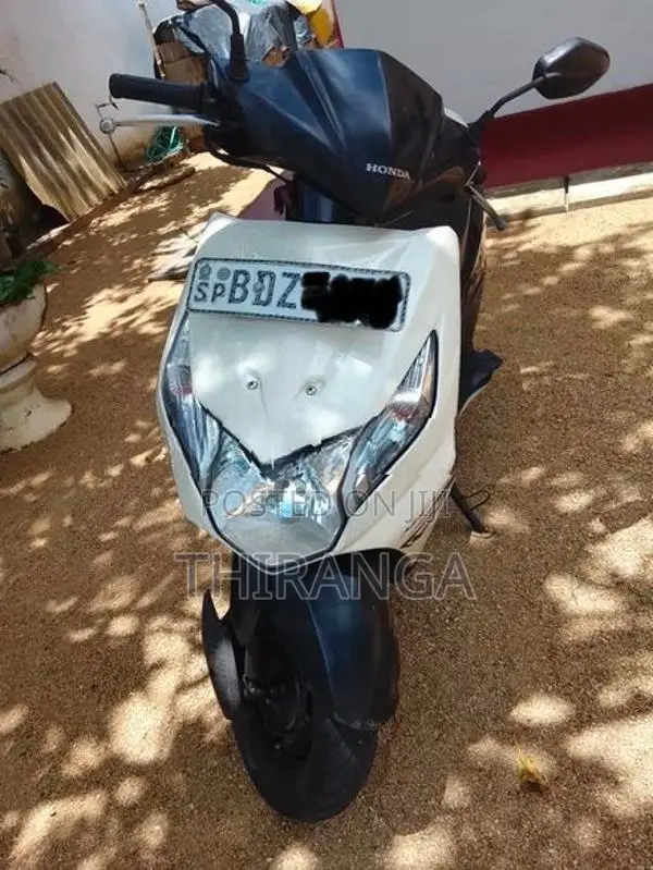 Honda Dio SCV 2016