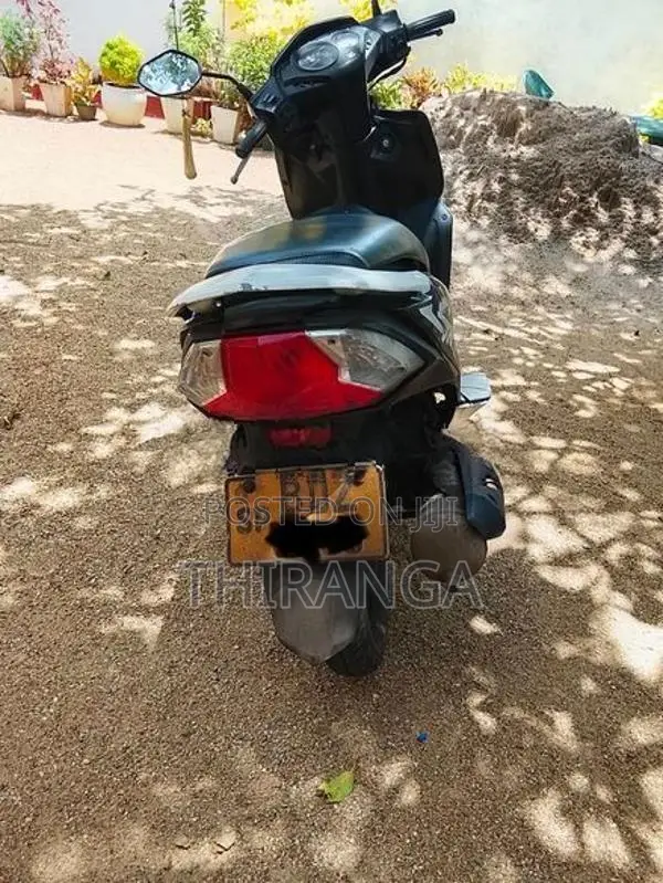 Honda Dio SCV 2016