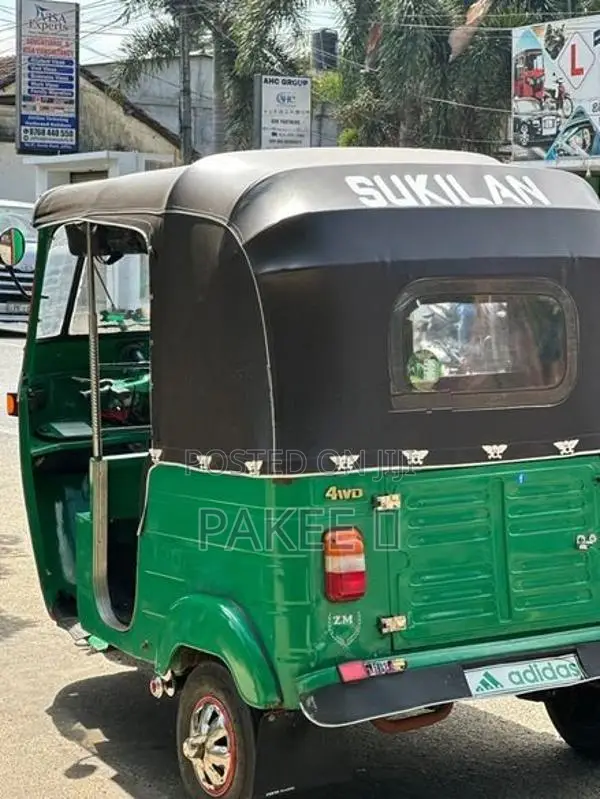 Bajaj RE 2006
