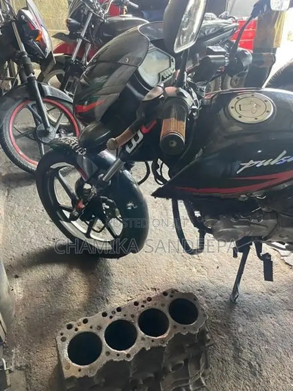 Bajaj Pulsar 150 2013