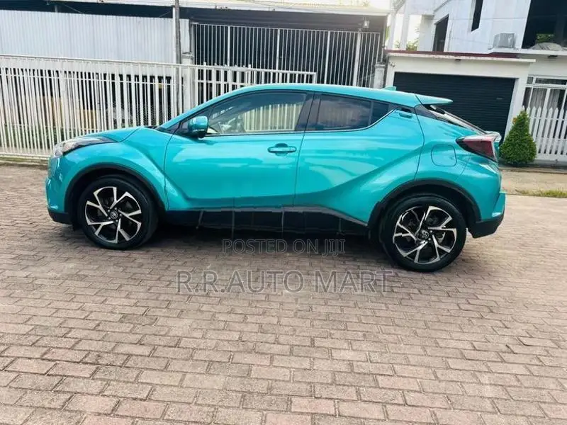 Toyota CHR NGX50 2018