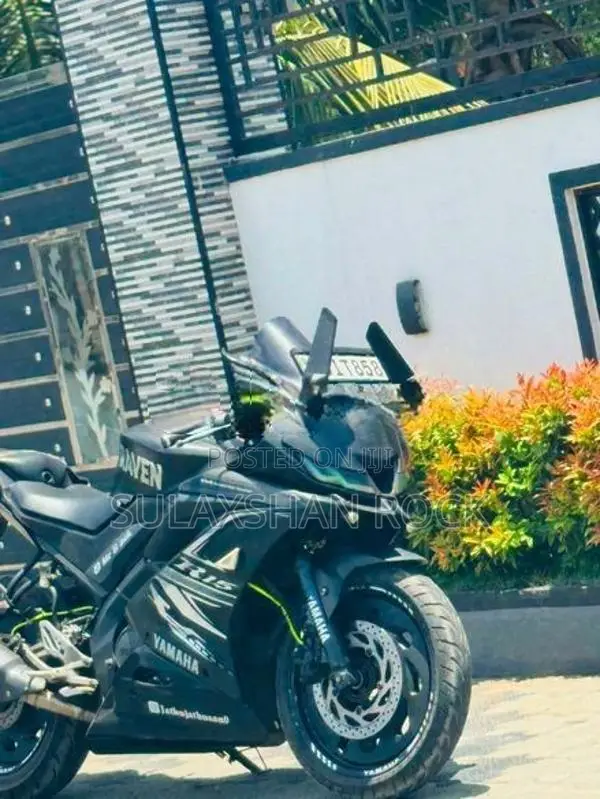 Yamaha R15 2019
