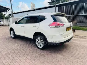 Nissan X-Trail HNT32 2016