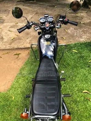 Suzuki GN 125 2025